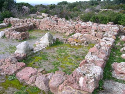 area archeologica Monte Sirai.jpg